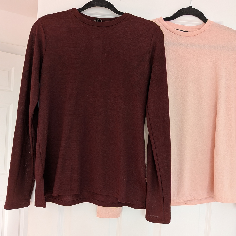 Banana Republic Luxespun  Long Sleeve Crew neck Tee Small Dark Burgundy NWT